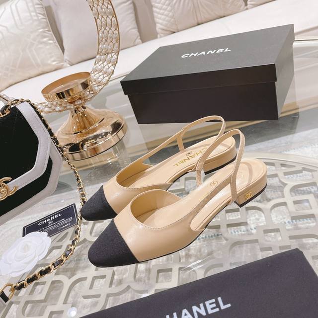 Chanel Spring and Summer Classic Colorblock Low-Heeled Side Hollow Sandals Fashi