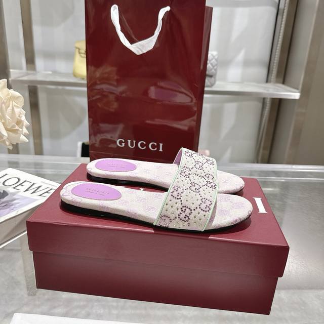 New Rhinestone Embellished Women's Beach Slippers Defined by diamond Gg details