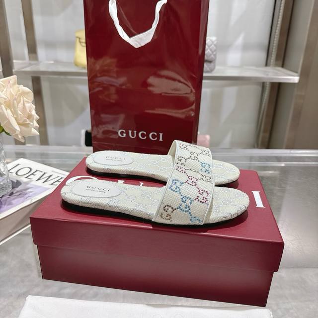 New Rhinestone Embellished Women's Beach Slippers Defined by diamond Gg details