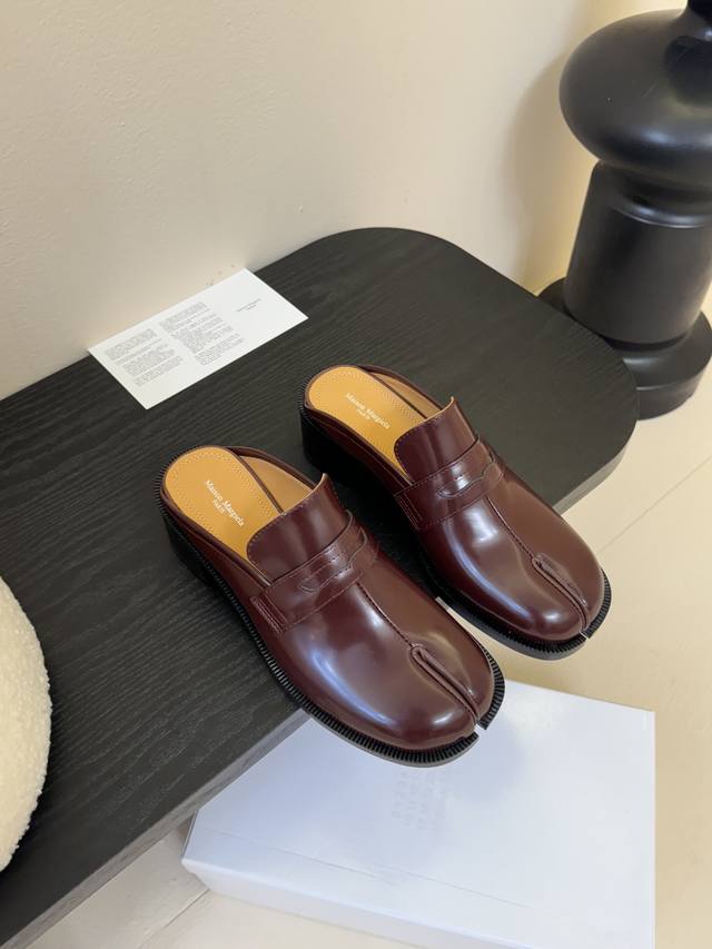 Maison Margiela Mm6 Tabi split-toe shoes 2025 exclusive new product, the highest