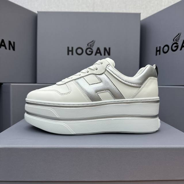 Hogan Double Bar Series Show a sweet girlish feeling, wear double bar shoes, sho