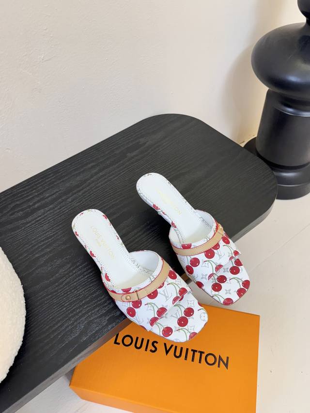 Louis Vuitton Ss25 New Arrival Lv Donkey brand spring and summer new series high