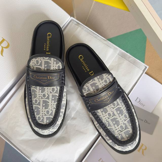 Top version: Women's model Dior Boy series loafers, half-slipper mules and sand