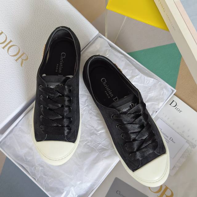 Top version: Women's Dior's latest Lucky series satin white shoes casual sports