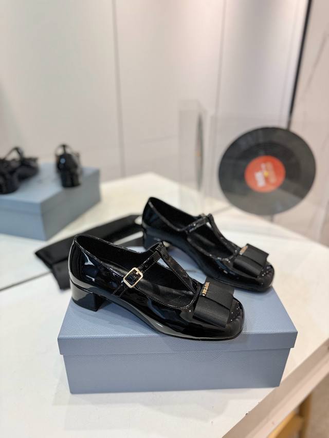 Factory P price new thick heel single shoes for women with round toe bow Mary Ja