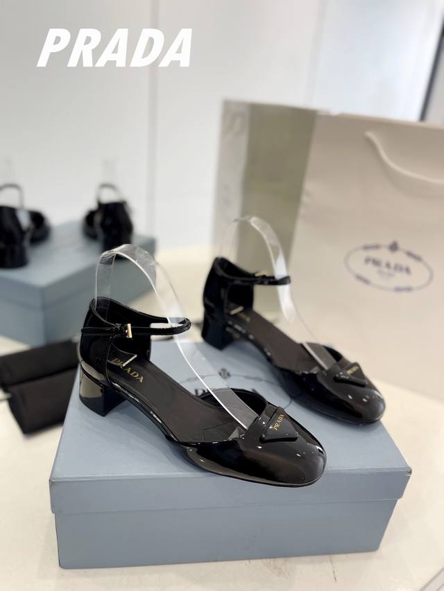 Factory P price Prada Prada early spring and summer new products are shining Ma