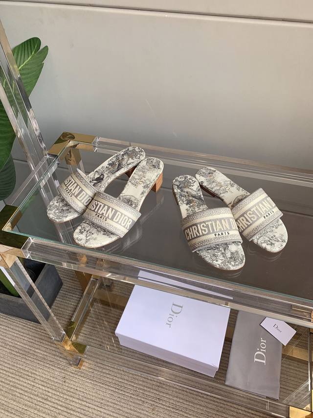 Factory Price P Dio* Classic jacquard summer sandals are classic and versatile