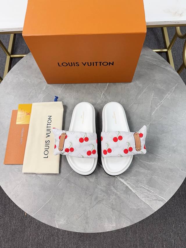 Factory: Lv Tuolu brand L's popular embossed logo sandals This Pool Pillow Comf