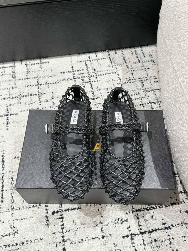 Alaia Alaia 25 Spring and Summer's latest hollow woven shoes The king of tailori