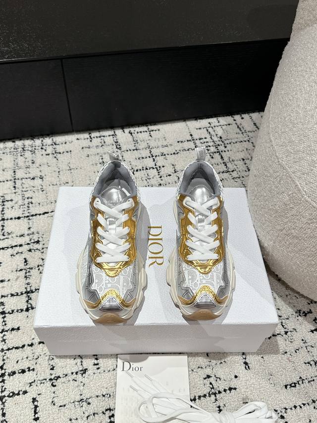 Top versionDior 25 latest hot-selling Dior Vibe sports casual dad shoesOriginal
