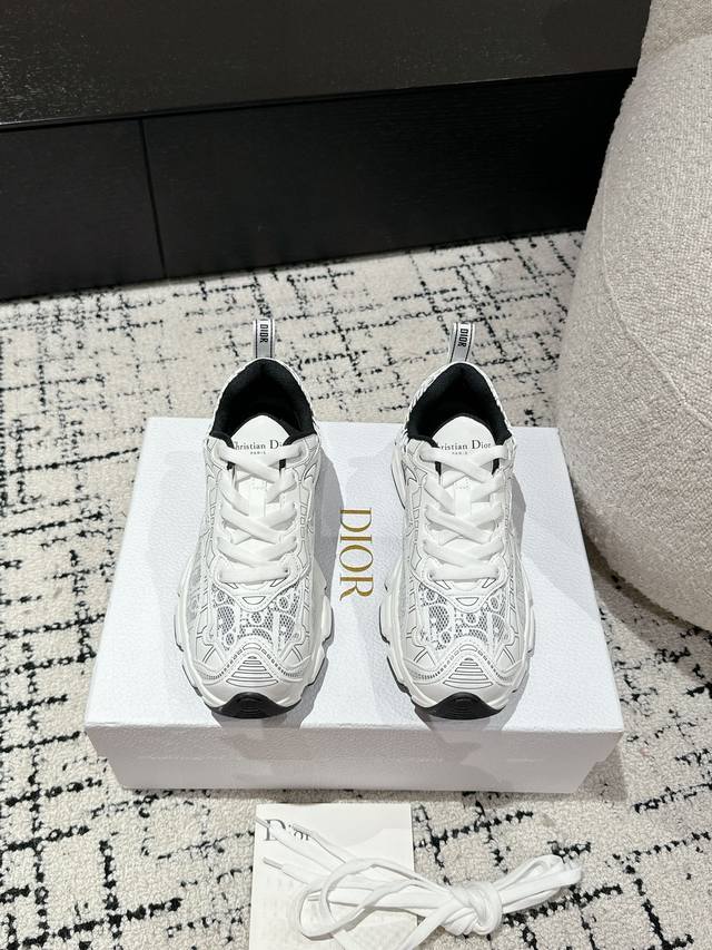 Top versionDior 25 latest hot-selling Dior Vibe sports casual dad shoesOriginal