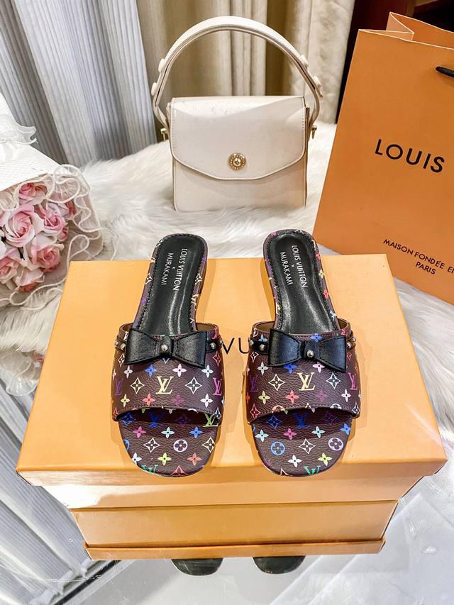 Factory: Lv new flat slippers are hot and new. A must-have sandal for daily lei