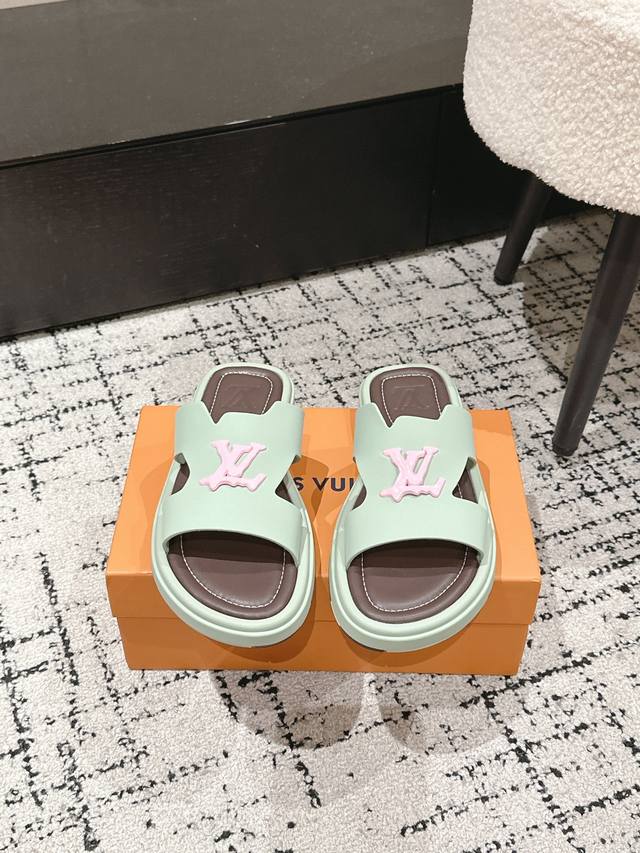 Top versionLv Louis Vuitton 25 latest Oasis series thick-soled sandalsOriginal p