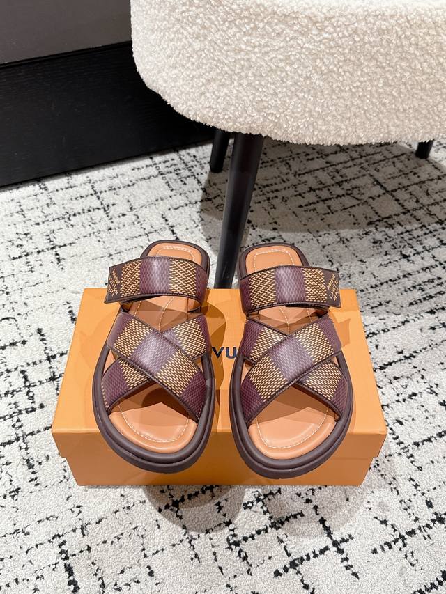 Top versionLv Louis Vuitton 25 latest Oasis series thick-soled sandalsOriginal p