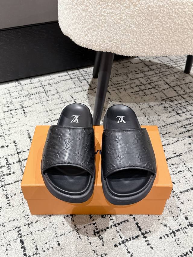 Top versionLv Louis Vuitton 25 latest Oasis series thick-soled sandalsOriginal p