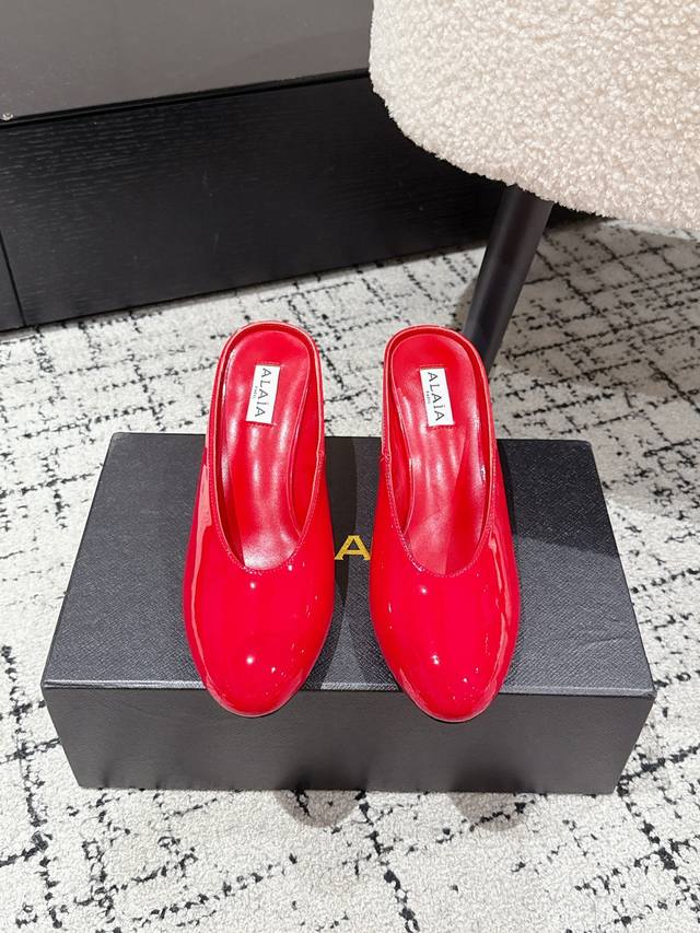 Alaia Alaia 25Ss new spring and summer wedge slippers This brand needs no introd