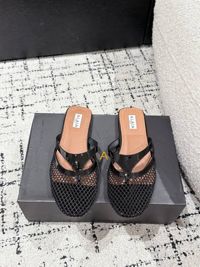 Alaia Alaia 25 Spring and Summer latest flat-soled thong mesh shoes with closed