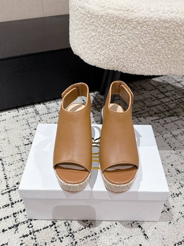 Dior 25 Dway Cd buckle straw thick-soled wedge sandals This Dway thick-soled san