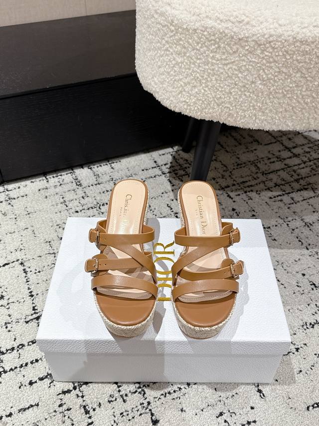 Dior 25 Dway Cd buckle straw thick-soled wedge sandals This Dway thick-soled san