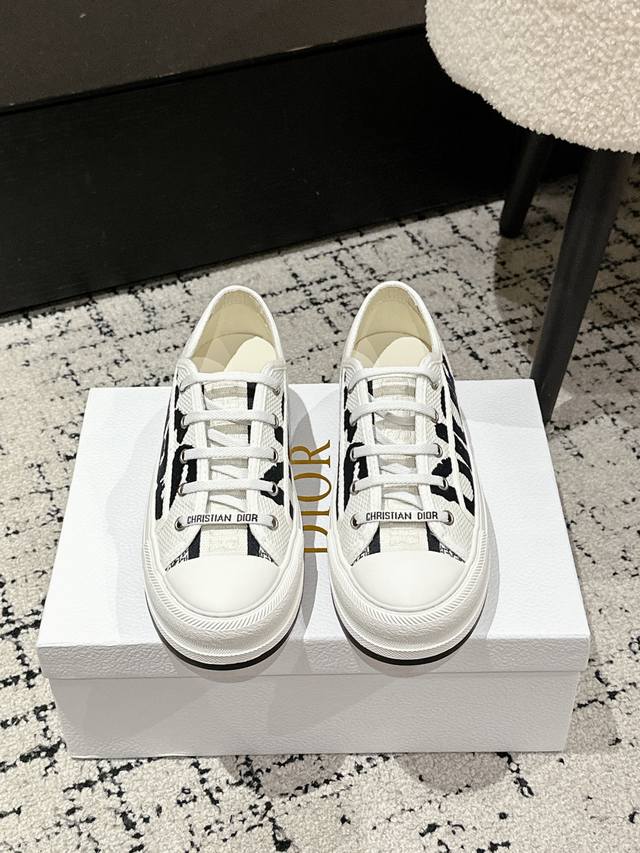 Top version Dior 25 Walk'N series old flower embroidered thick-soled canvas sho