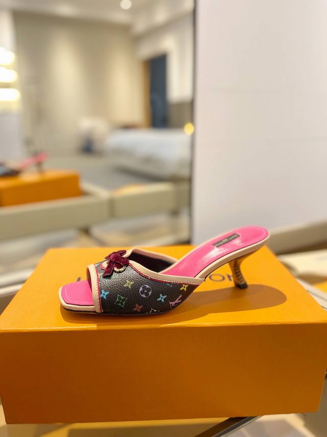 Price P: The latest L store's latest catwalk slippers, the official website ser