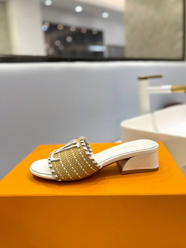 Price P: Exclusive new model. L's official website catwalk sandals, classic boo