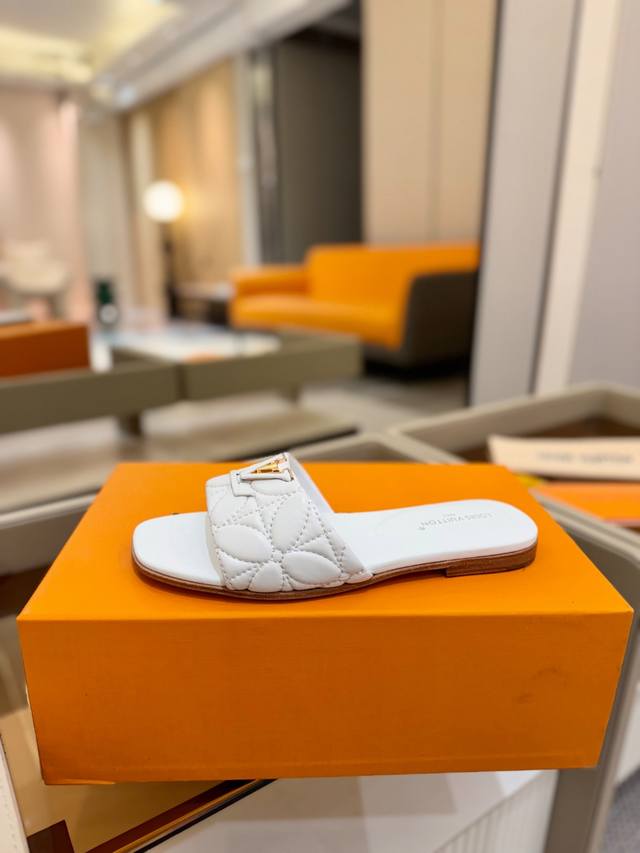 Price P: Purchasing level, Louis Vuitton 2025 official website series slippers!