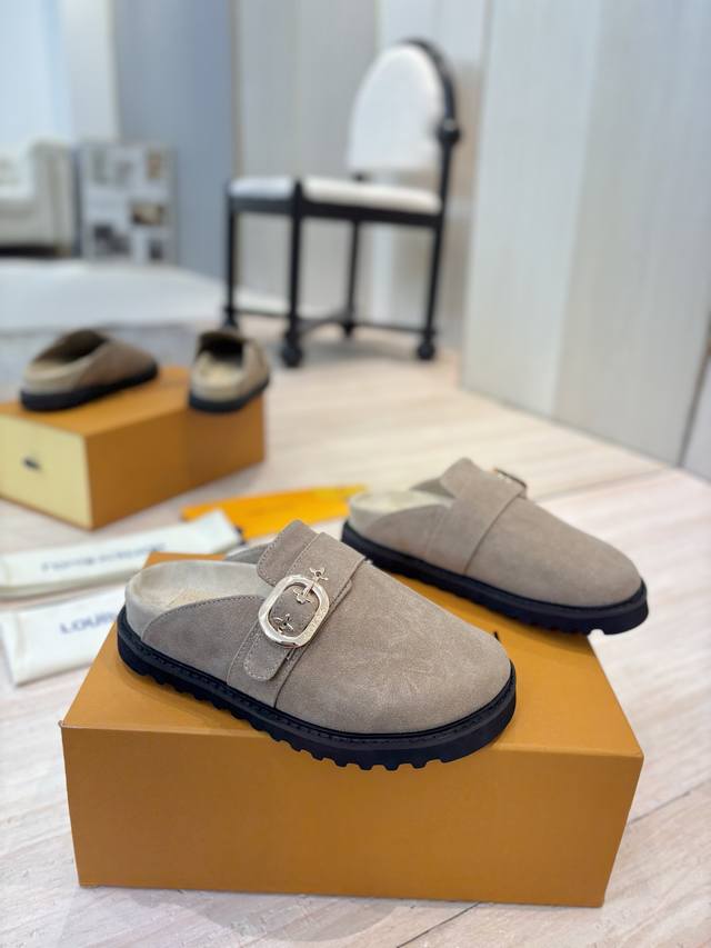 Factory Price Pp: New style Winterbreak Comfert flat slippers with Lv letters a