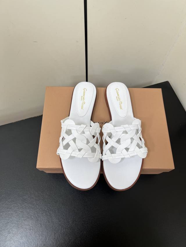 Gianvito Rossi25S Spring and Summer New Cool Style Summer Beach Braided Slippers