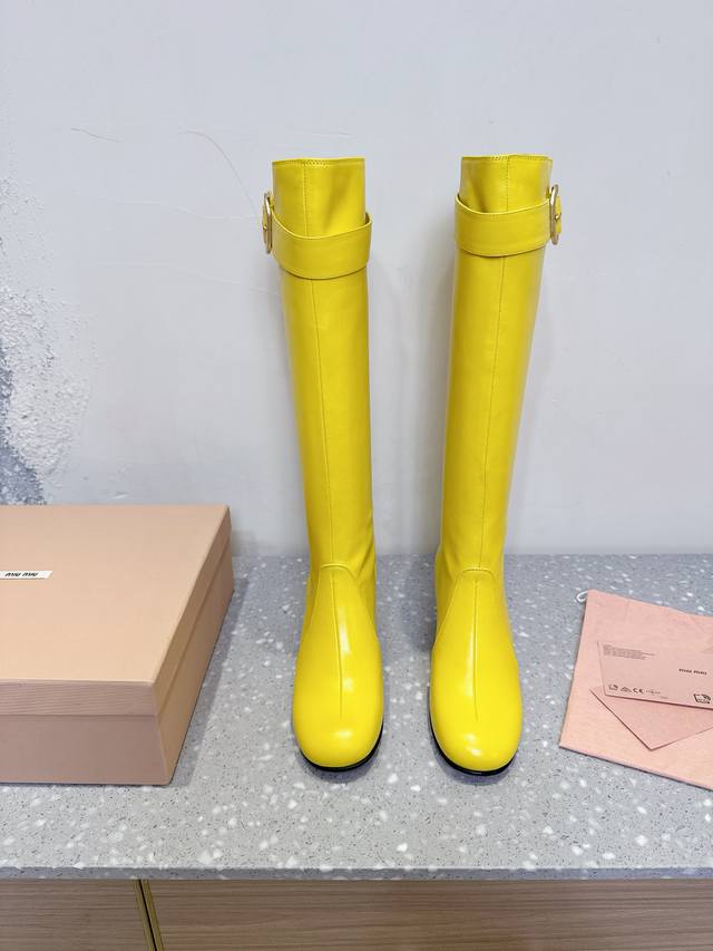 Miumiu Miu Miu 25Ss autumn and winter new retro thick-heeled boots The catwalk s