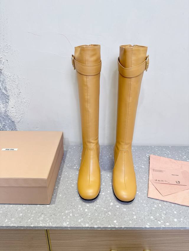 Miumiu Miu Miu 25Ss autumn and winter new retro thick-heeled boots The catwalk s