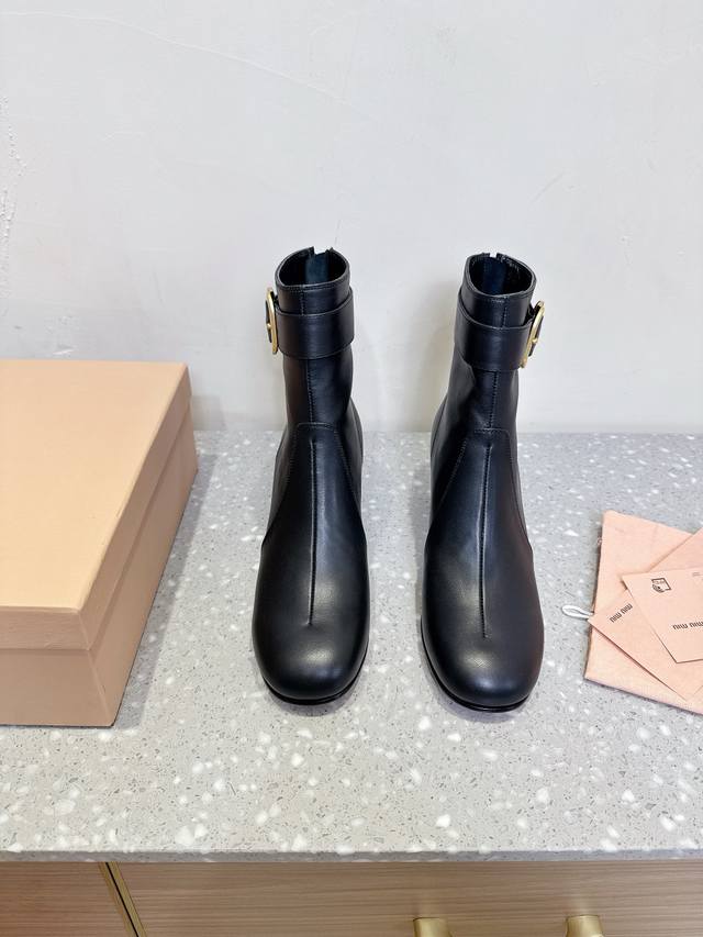 Miumiu Miu Miu 25Ss autumn and winter new retro thick heel short boots catwalk s