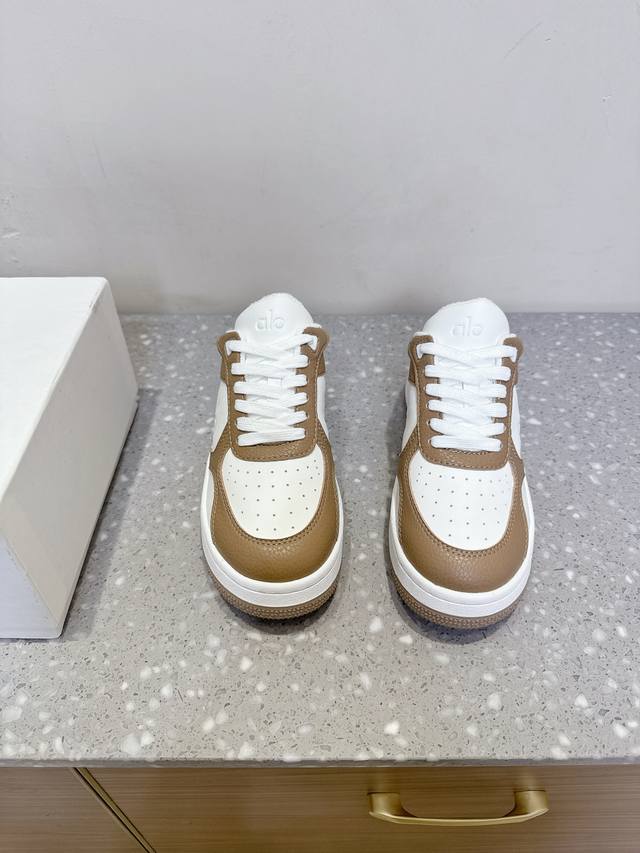 Alo Niche fashion brand 25Ss new spring and summer thick-soled white shoes, casu