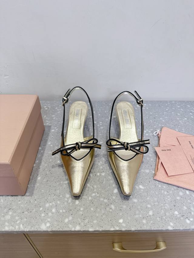 4.5Cm Miumiu Miu Miu 25Ss Spring and Summer New Retro Bow Pointed High Heel Sand