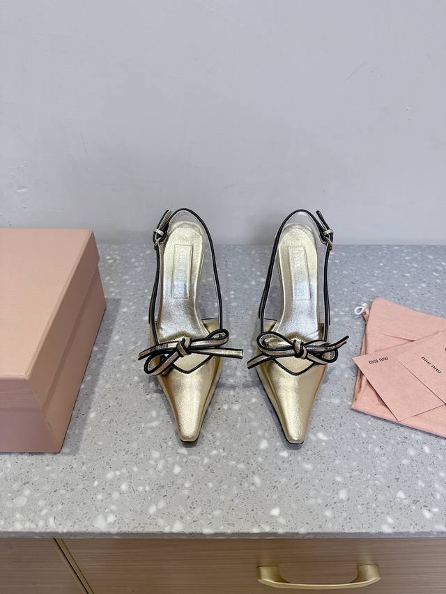 9.5Cm Miumiu Miu Miu 25Ss Spring and Summer New Retro Bow Pointed High Heel Sand