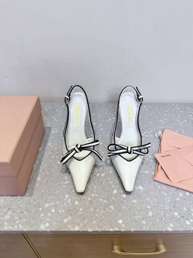 9.5Cm Miumiu Miu Miu 25Ss Spring and Summer New Retro Bow Pointed High Heel Sand