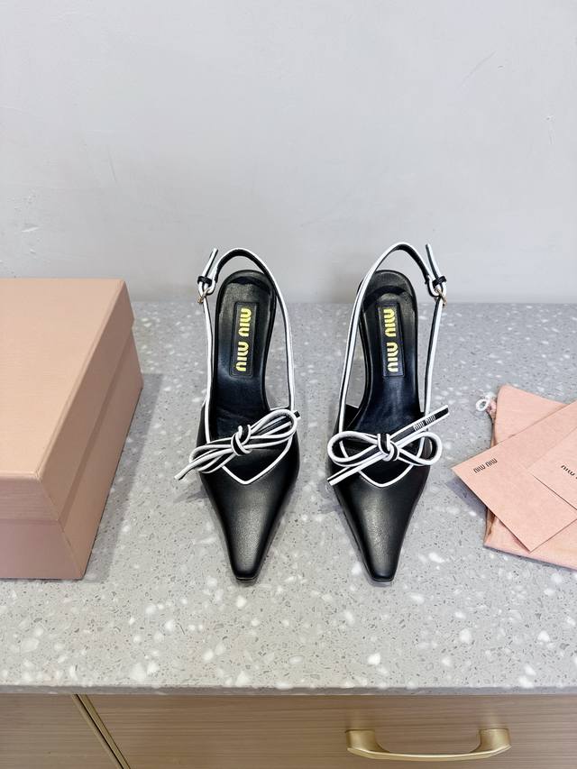 9.5Cm Miumiu Miu Miu 25Ss Spring and Summer New Retro Bow Pointed High Heel Sand