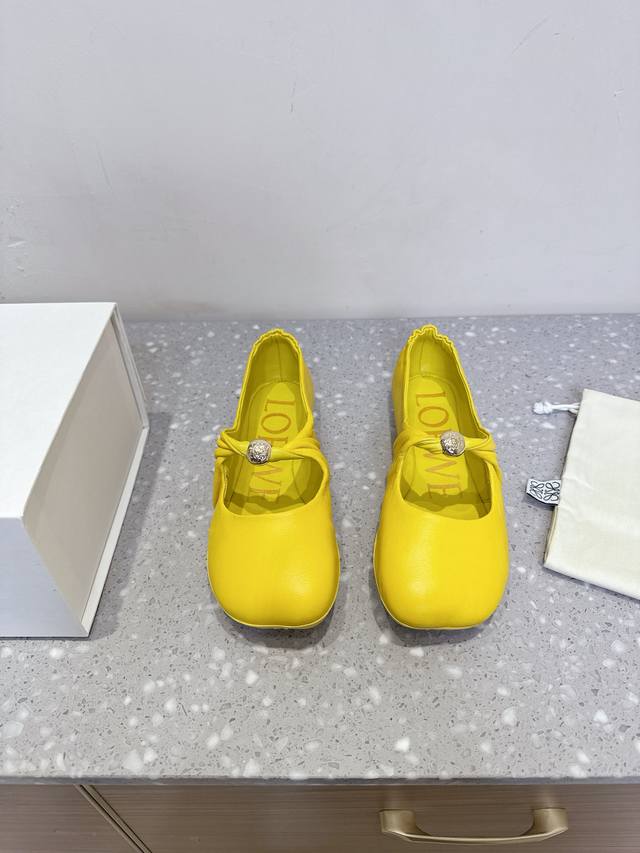 with airplane box packaging Loewe 25Ss new spring and summer soft ballet shoes