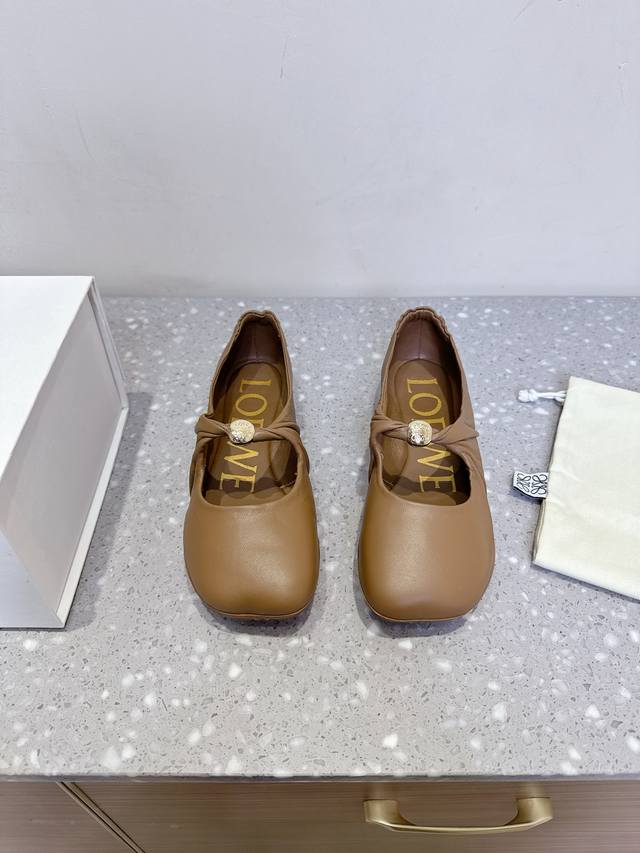with airplane box packaging Loewe 25Ss new spring and summer soft ballet shoes