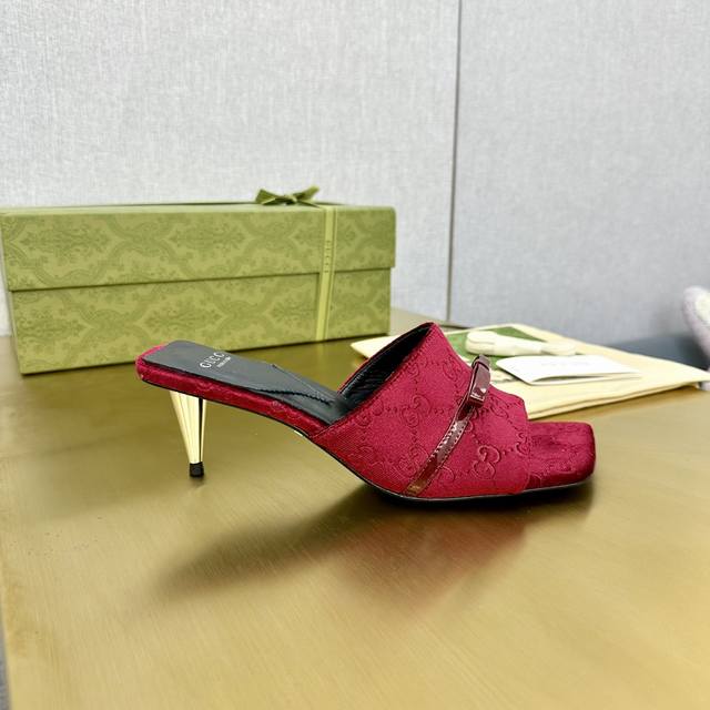 Factory Price Pp Every detail of Guccl's new high-heeled sandals has been caref