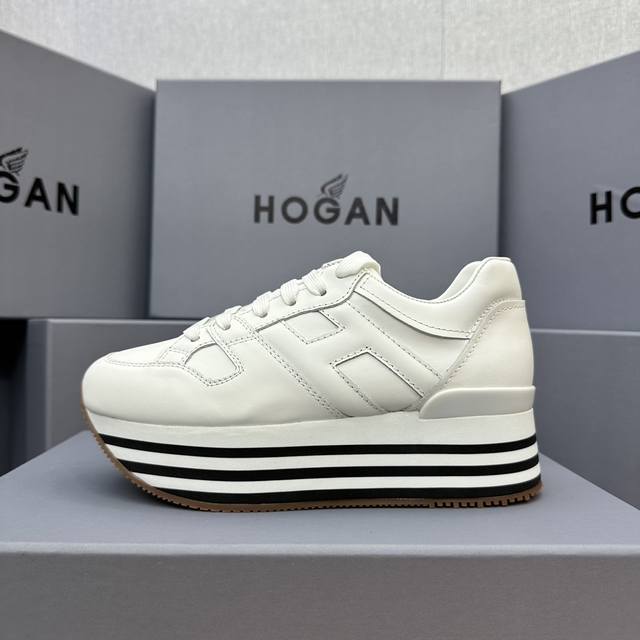 Hogan top version!! resort series new top version is now on sale. The top versio