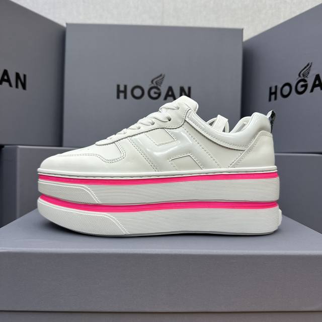 Hogan Double Bar Series Show a sweet girlish feeling, wear double bar shoes, sho