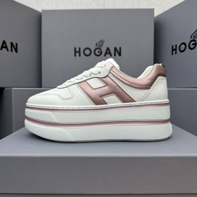 Hogan Double Bar Series Show a sweet girlish feeling, wear double bar shoes, sho