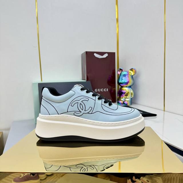 High quality!!! Chanel 25A latest thick-soled casual sports shoes counter synch