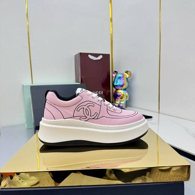 High quality!!! Chanel 25A latest thick-soled casual sports shoes counter synch
