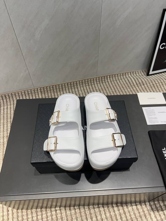 Factory: Exclusive top version Chane*L Xiaoxiang 2025Vs hot-selling sandals ser