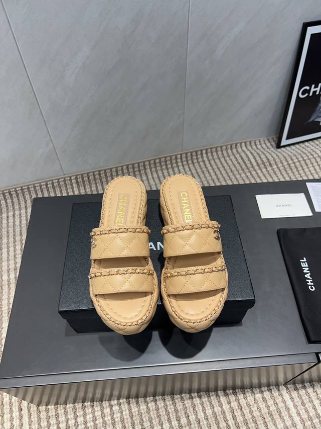 Factory: Exclusive top version Chane*L Xiaoxiang 2025Vs hot-selling sandals ser