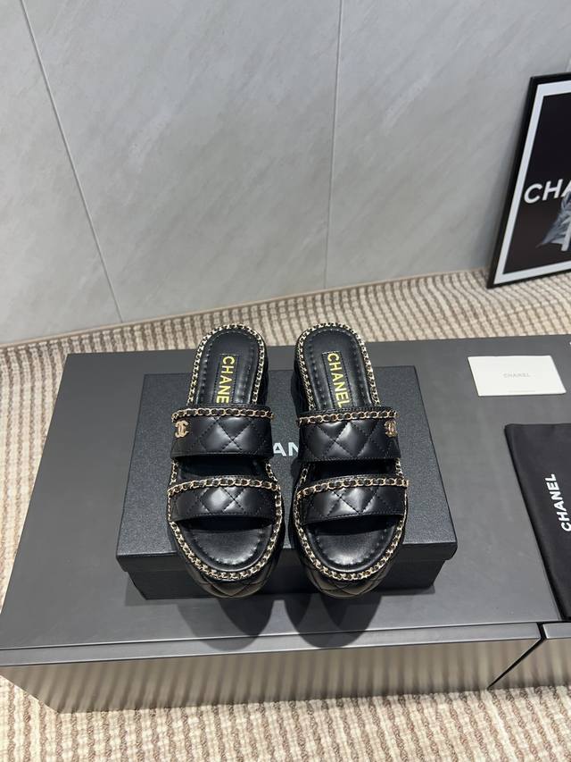 Factory: Exclusive top version Chane*L Xiaoxiang 2025Vs hot-selling sandals ser