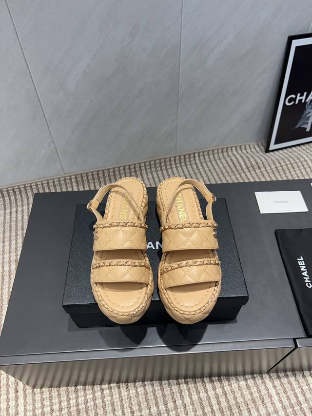 Factory: Exclusive top version Chane*L Xiaoxiang 2025Vs hot-selling sandals ser