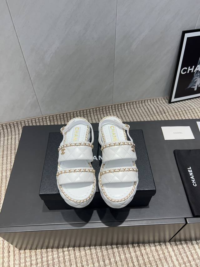 Factory: Exclusive top version Chane*L Xiaoxiang 2025Vs hot-selling sandals ser